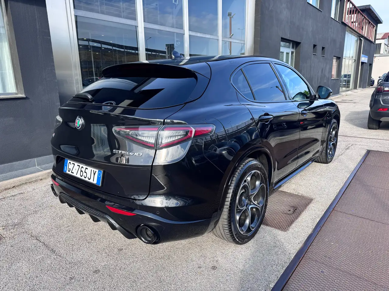 Alfa Romeo Stelvio 2025