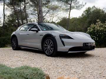 4 Cross Turismo