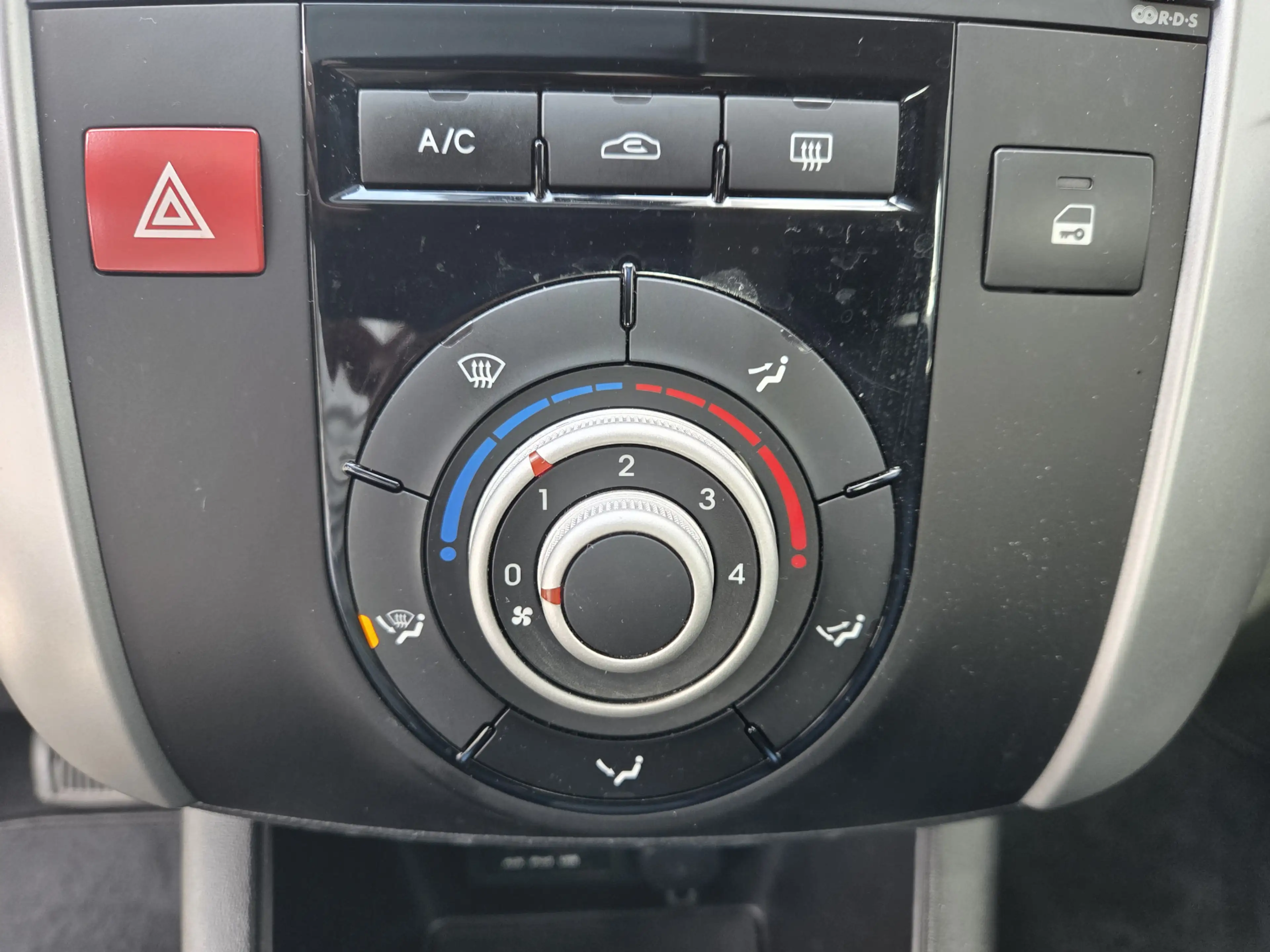 Kia Venga 1.6 CVVT Anniversary automaat hoge-instap 1e eigen — photo 13