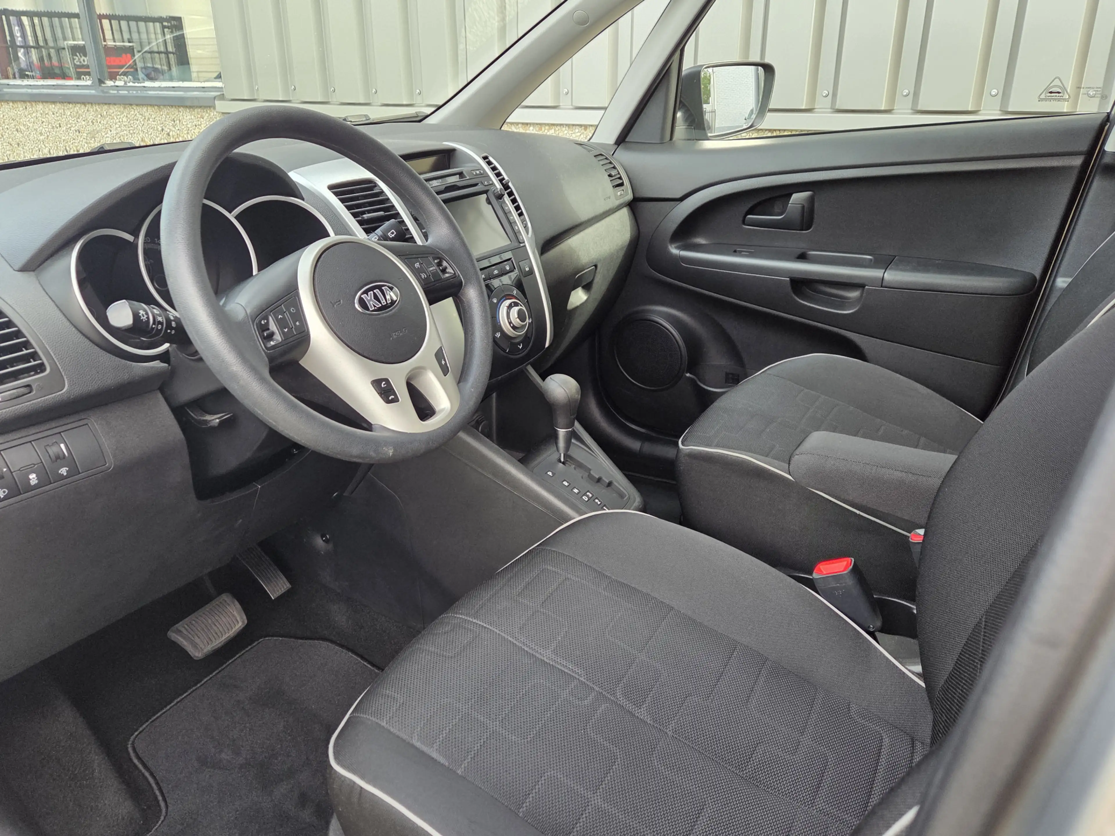 Kia Venga 1.6 CVVT Anniversary automaat hoge-instap 1e eigen — photo 7