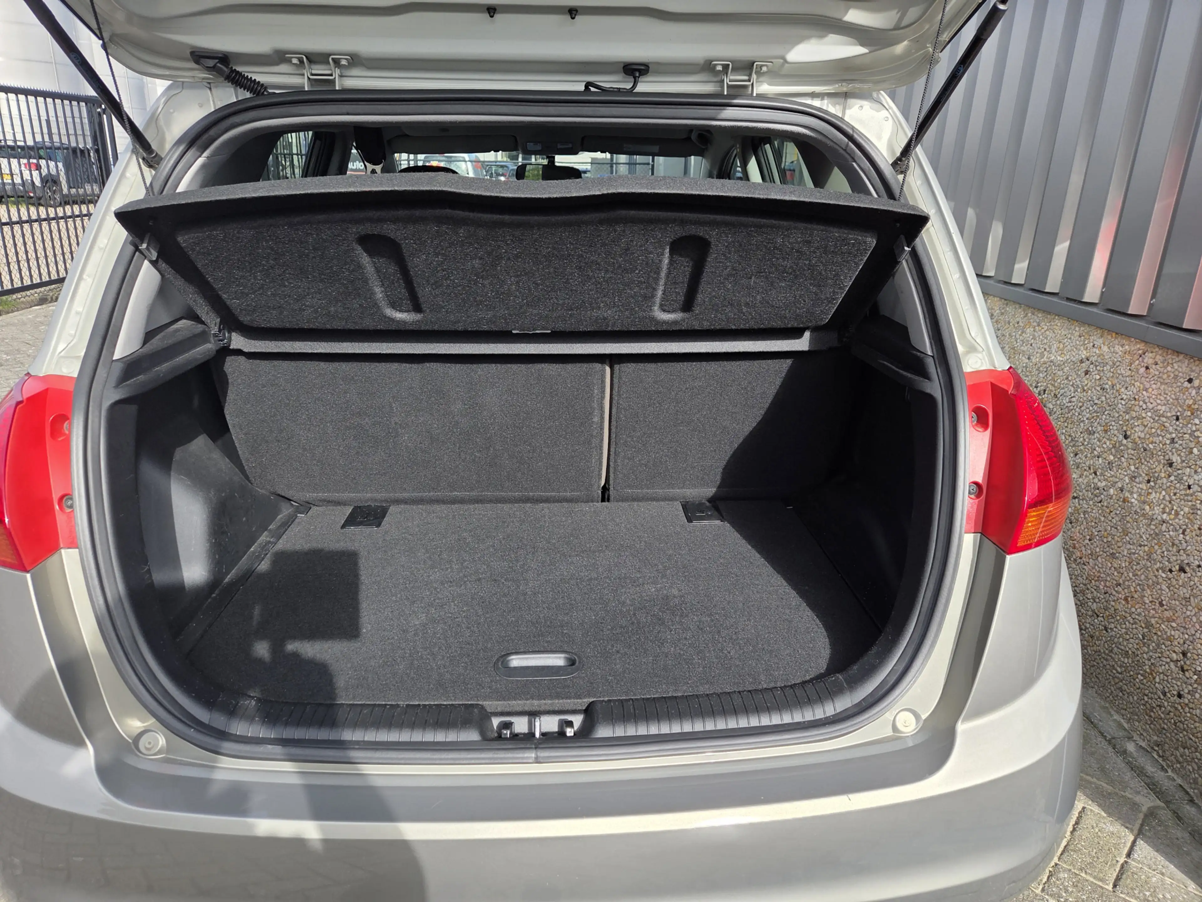 Kia Venga 1.6 CVVT Anniversary automaat hoge-instap 1e eigen — photo 24