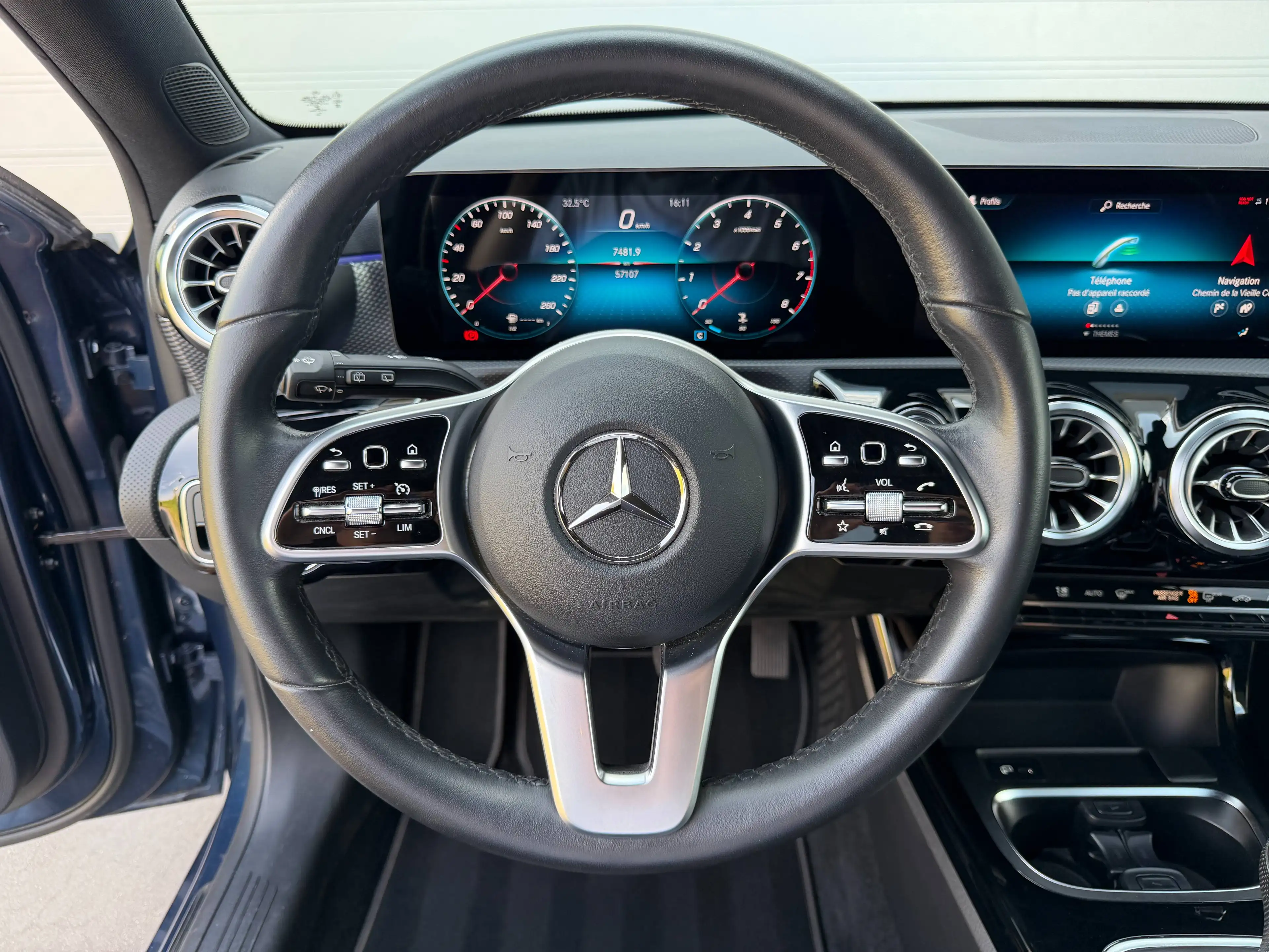 Mercedes-Benz A 180 A 180 Business Solution (EU6AP) — photo 15