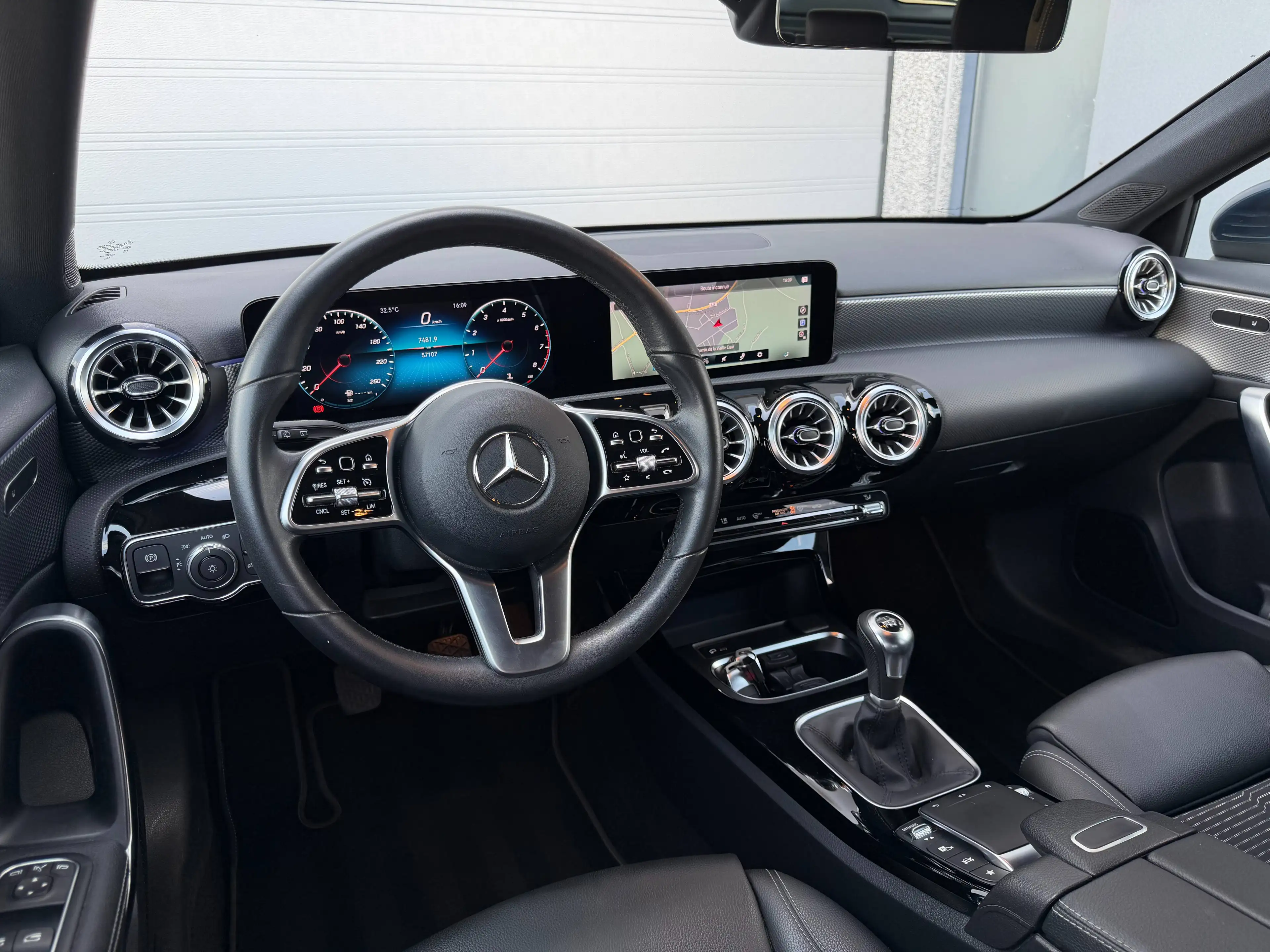 Mercedes-Benz A 180 A 180 Business Solution (EU6AP) — photo 11