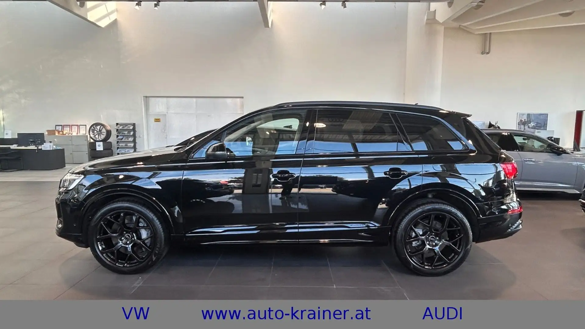 Audi Q7 55 TFSI e quattro S line Schwarz - 2