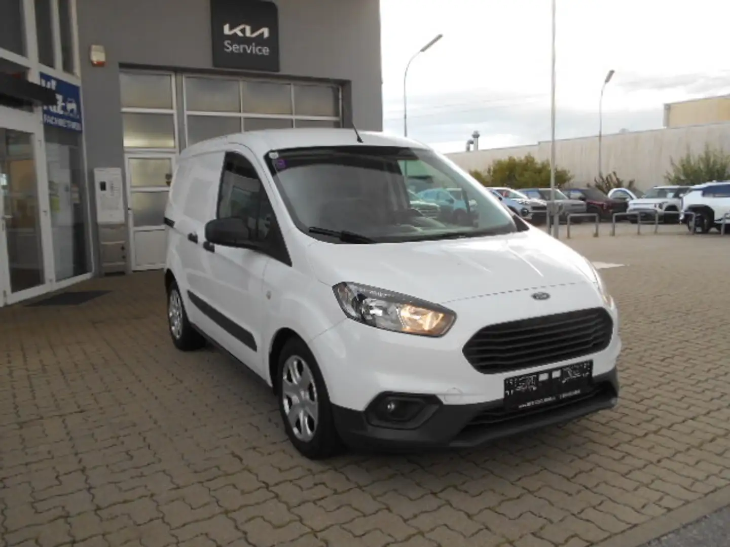 Ford Transit Courier 1,5 TDCi Trend Weiß - 2