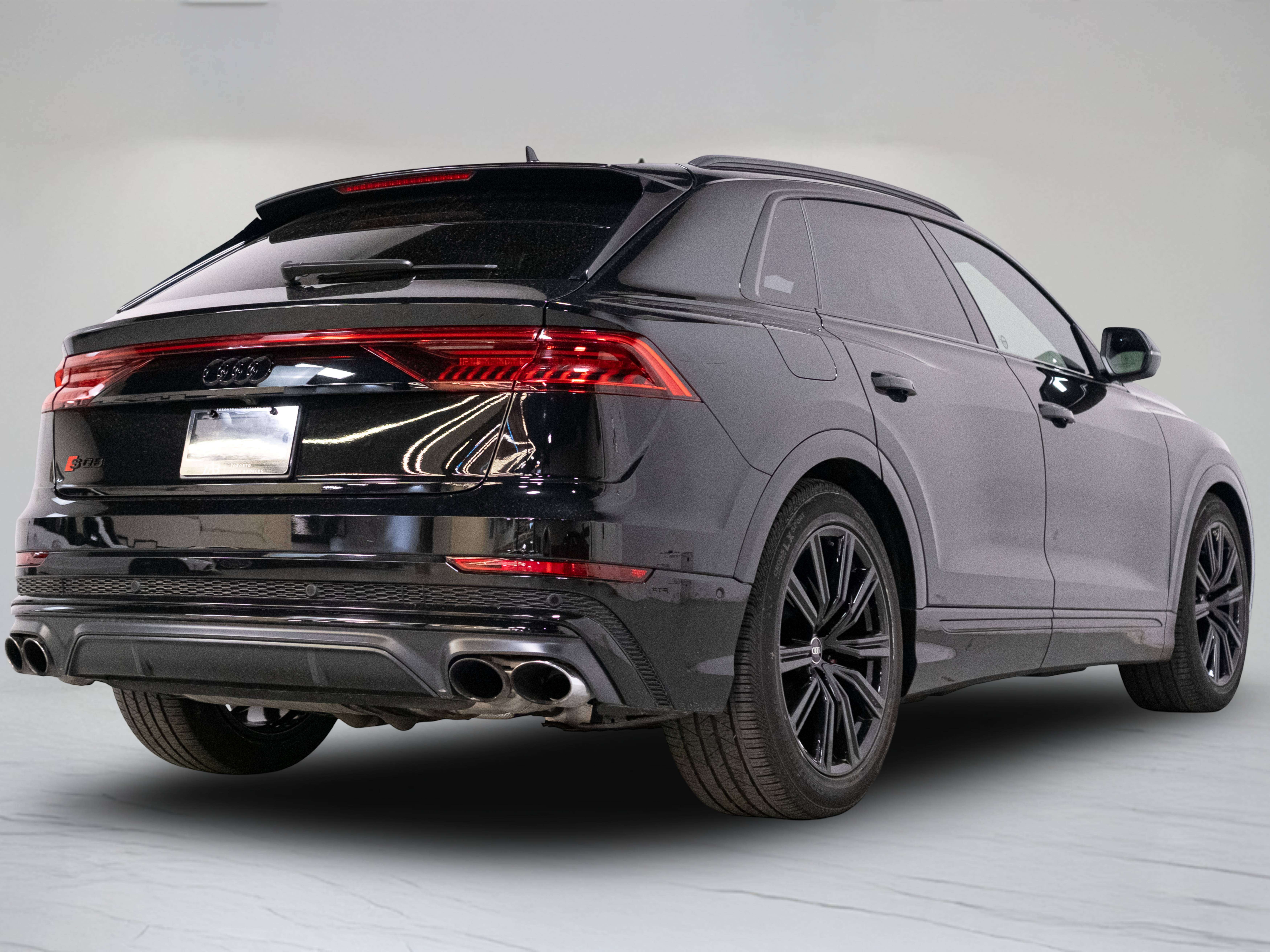 2022 Audi SQ8