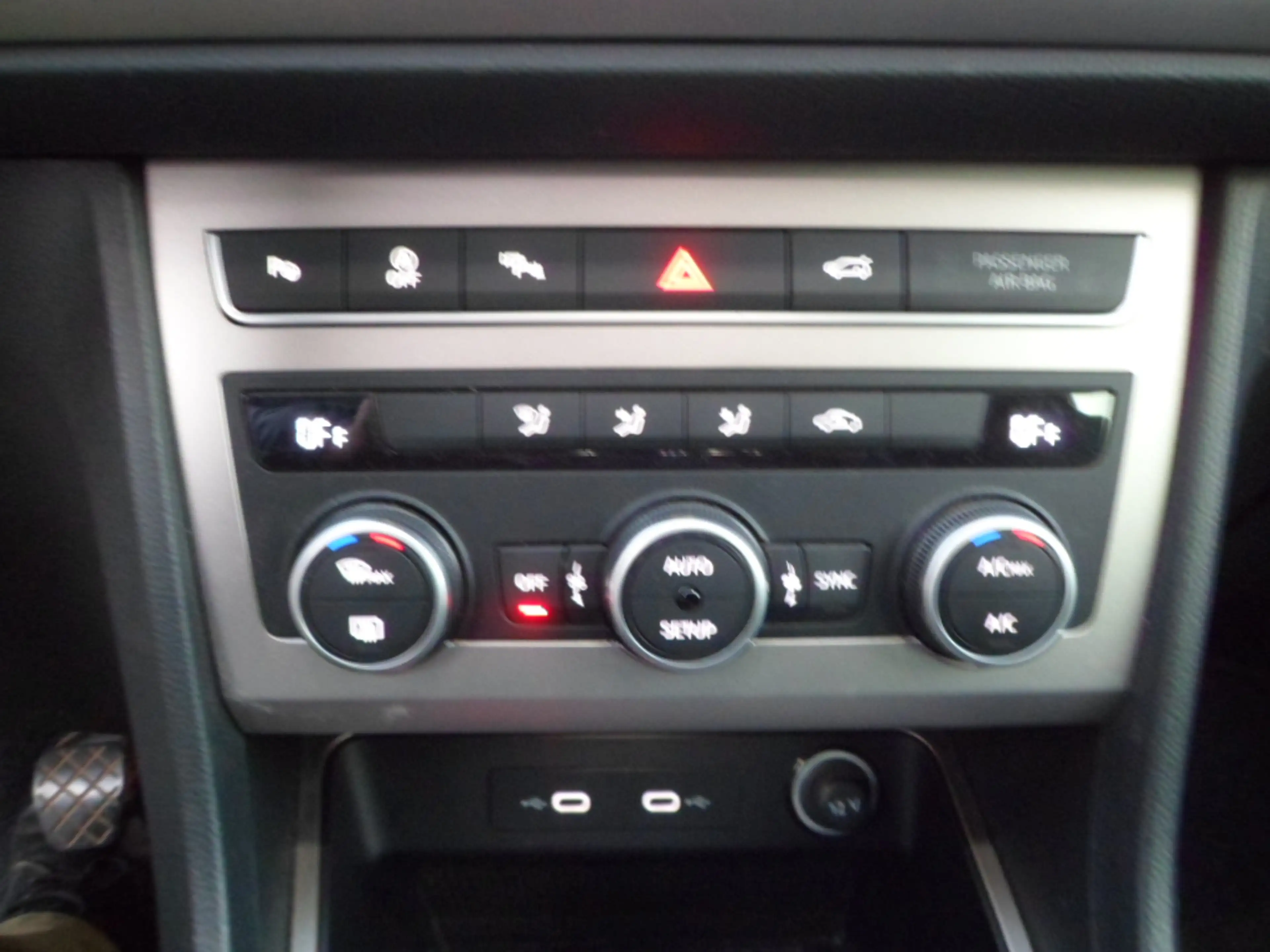 SEAT Ateca Xperience 1.5 Motor *AUS 1. HAND; TOP ZUSTAND; NAVI* — photo 15