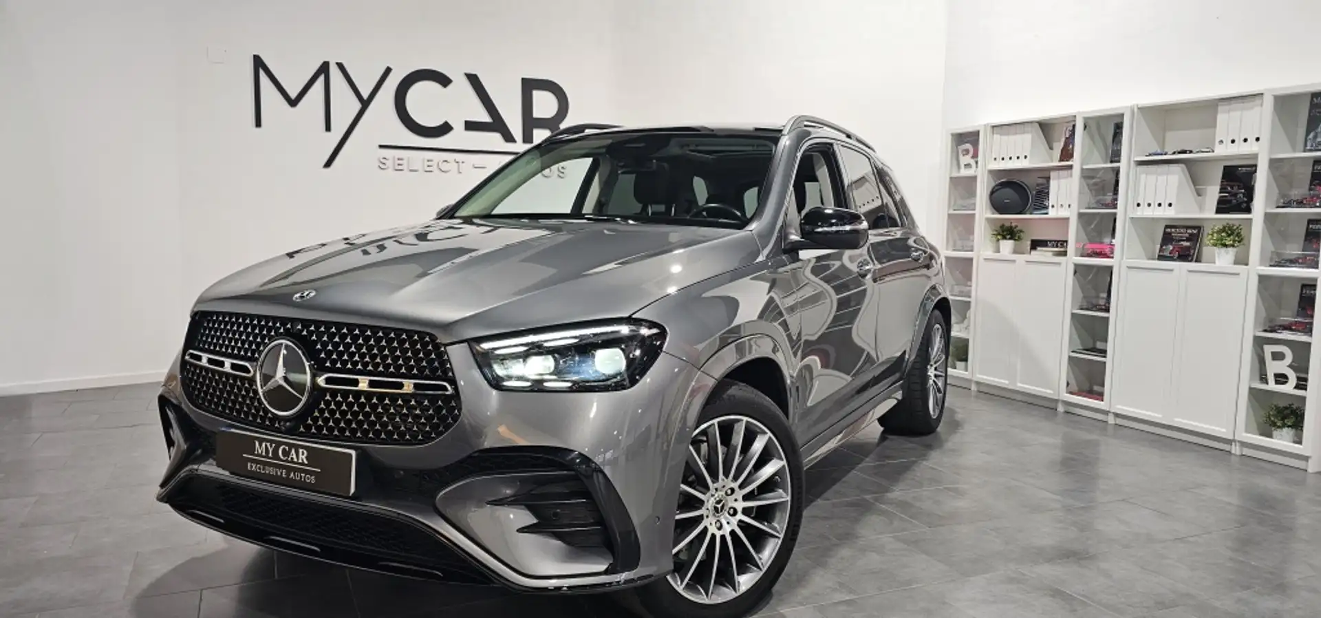 Mercedes-Benz GLE 300 300d 4Matic Aut. Grigio - 1