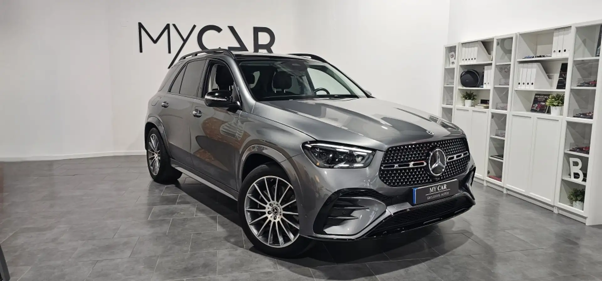 Mercedes-Benz GLE 300 300d 4Matic Aut. Grigio - 2