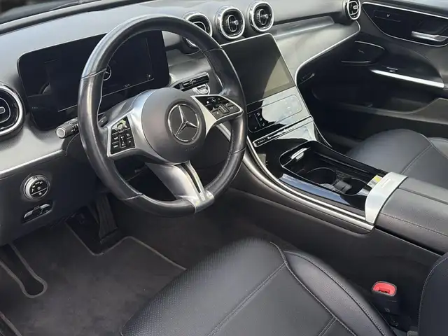 Mercedes-Benz C-Class view 19