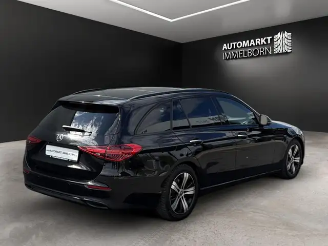 Mercedes-Benz C-Class view 8