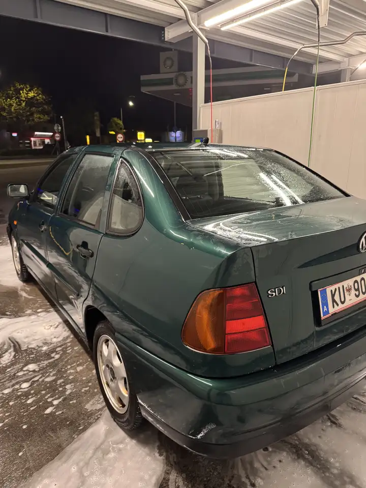 Volkswagen Polo Sedan, foto 3
