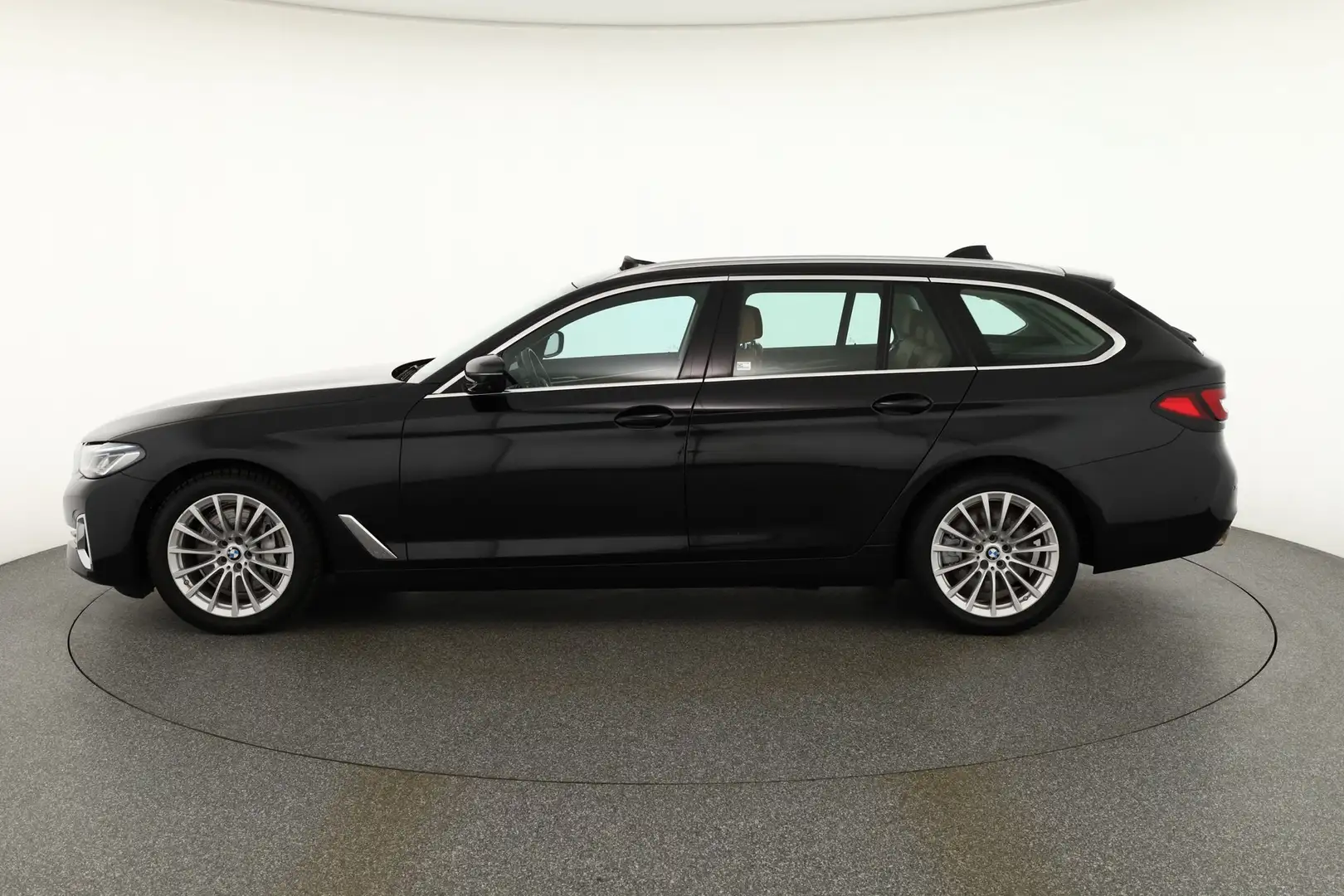 BMW 530 530d Luxury xDrive MHEV Aut. Laser ACC Navi AHK Noir - 2