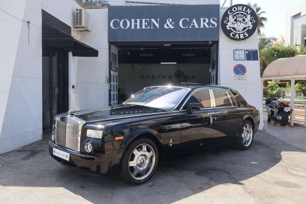 Rolls-Royce Phantom V12 - foto 1