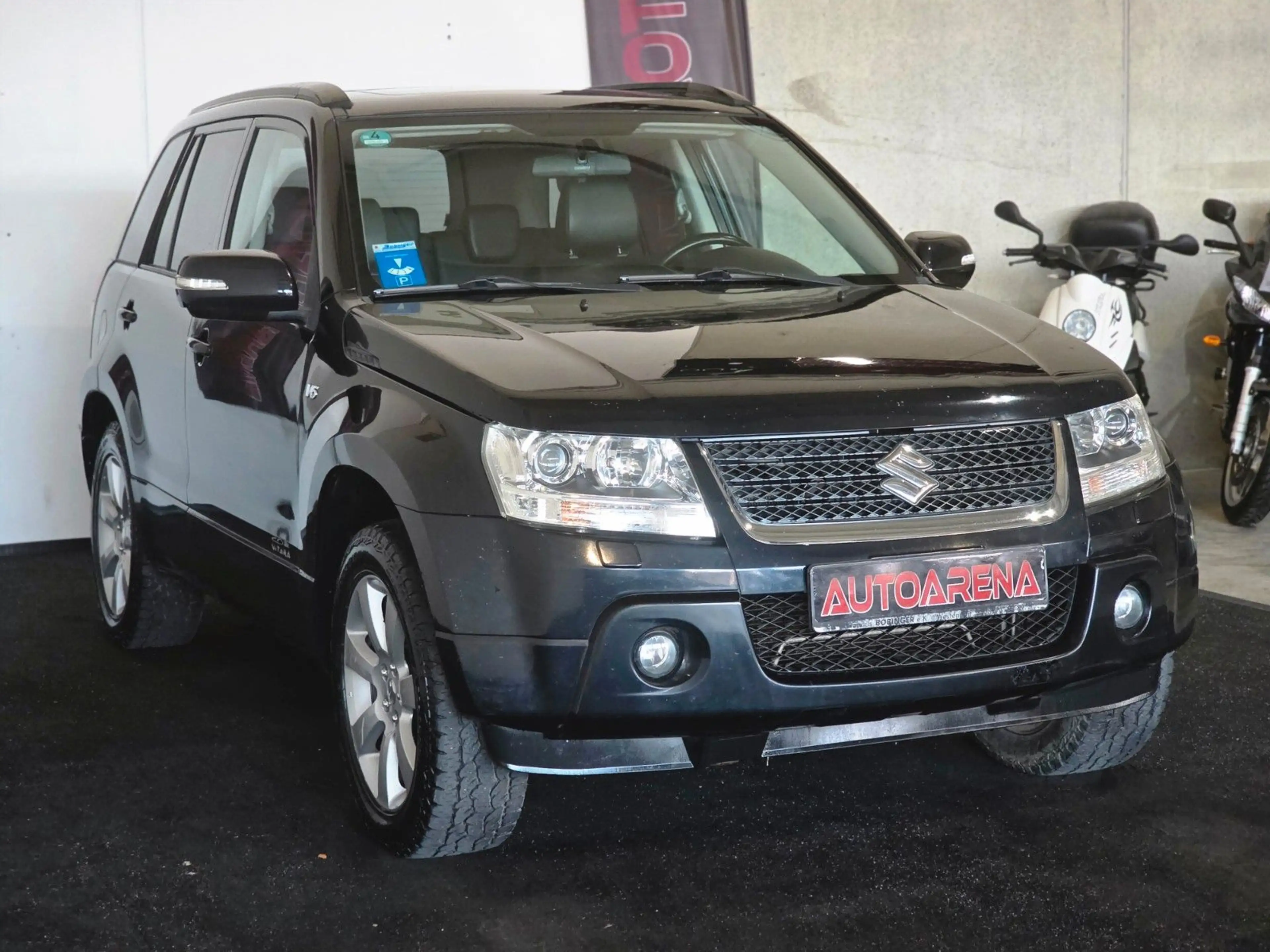 Suzuki Grand Vitara 3.2 V6 20 Jahre 4X4|XENON|AUTOMATIK — photo 4