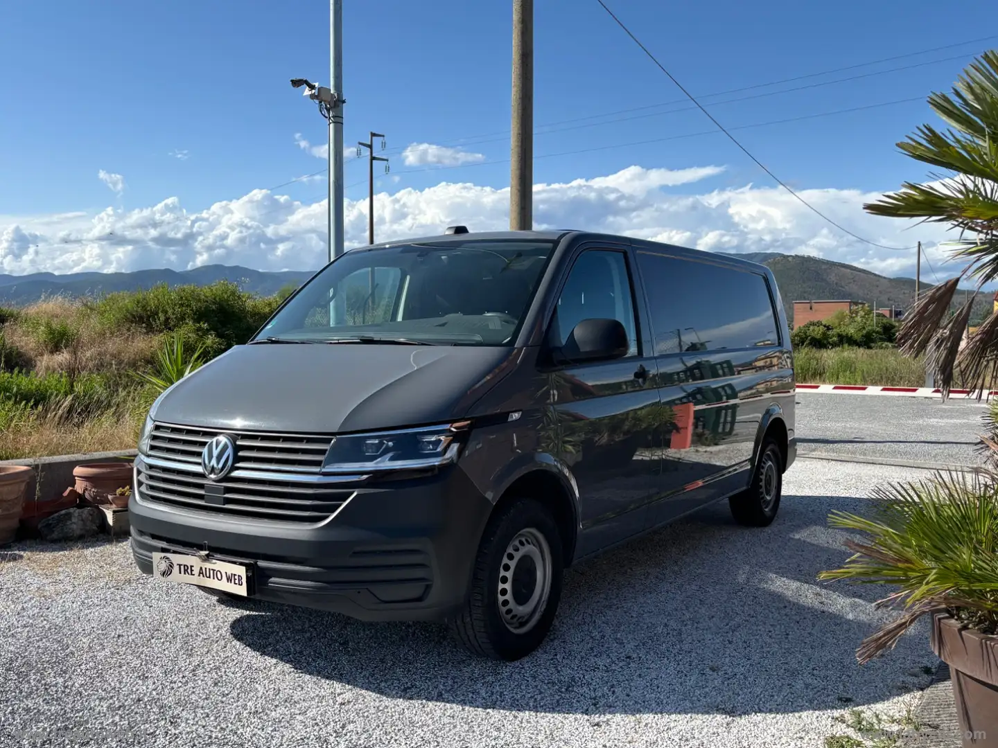 Volkswagen Transporter 2.0TDI 150 PL Furg. Grijs - 1