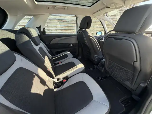Citroen C4 Picasso view 11