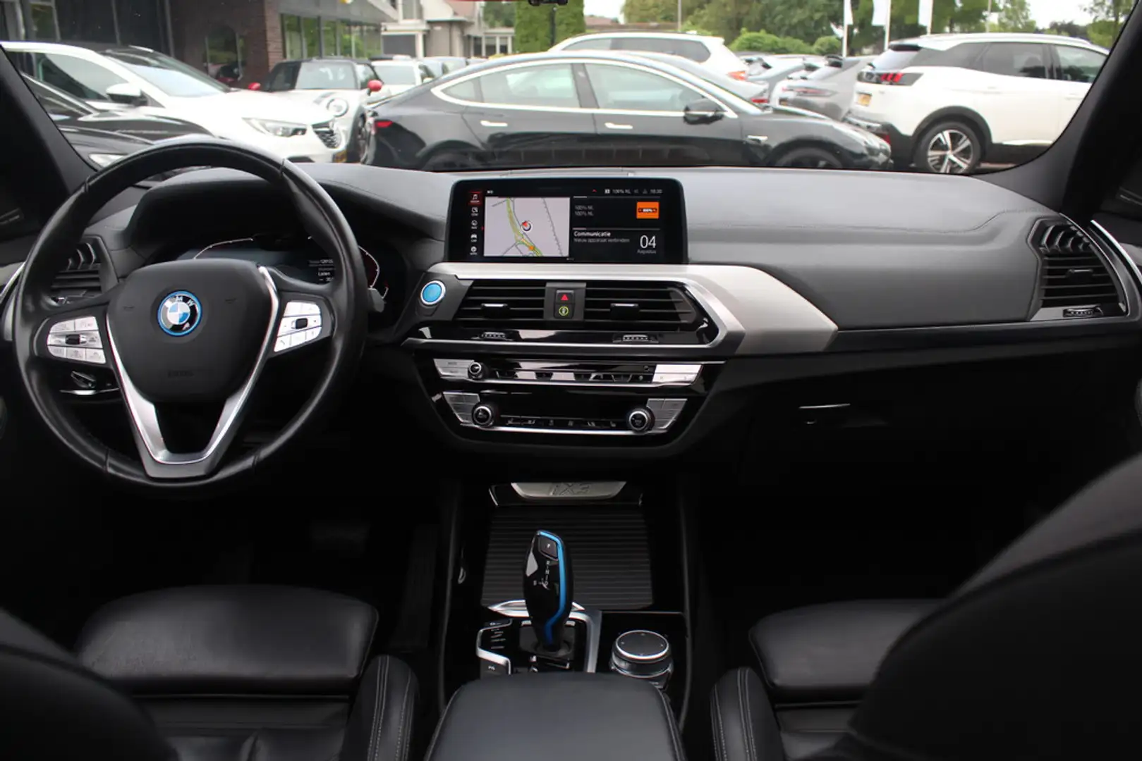 BMW iX3 Executive 80 kWh / SOH 95% / Panoramadak / Camera Grijs - 2