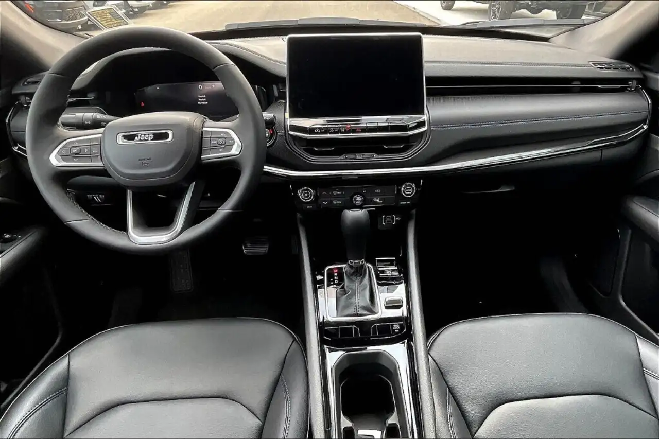 Jeep Compass photo Jeep Compass