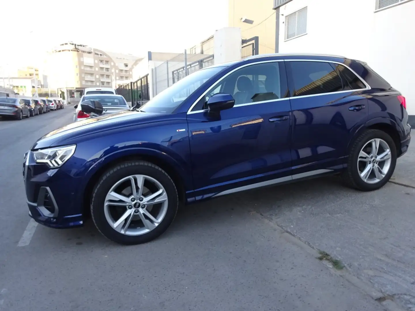 Audi Q3 Sportback 35 TDI S line S tronic Bleu - 2