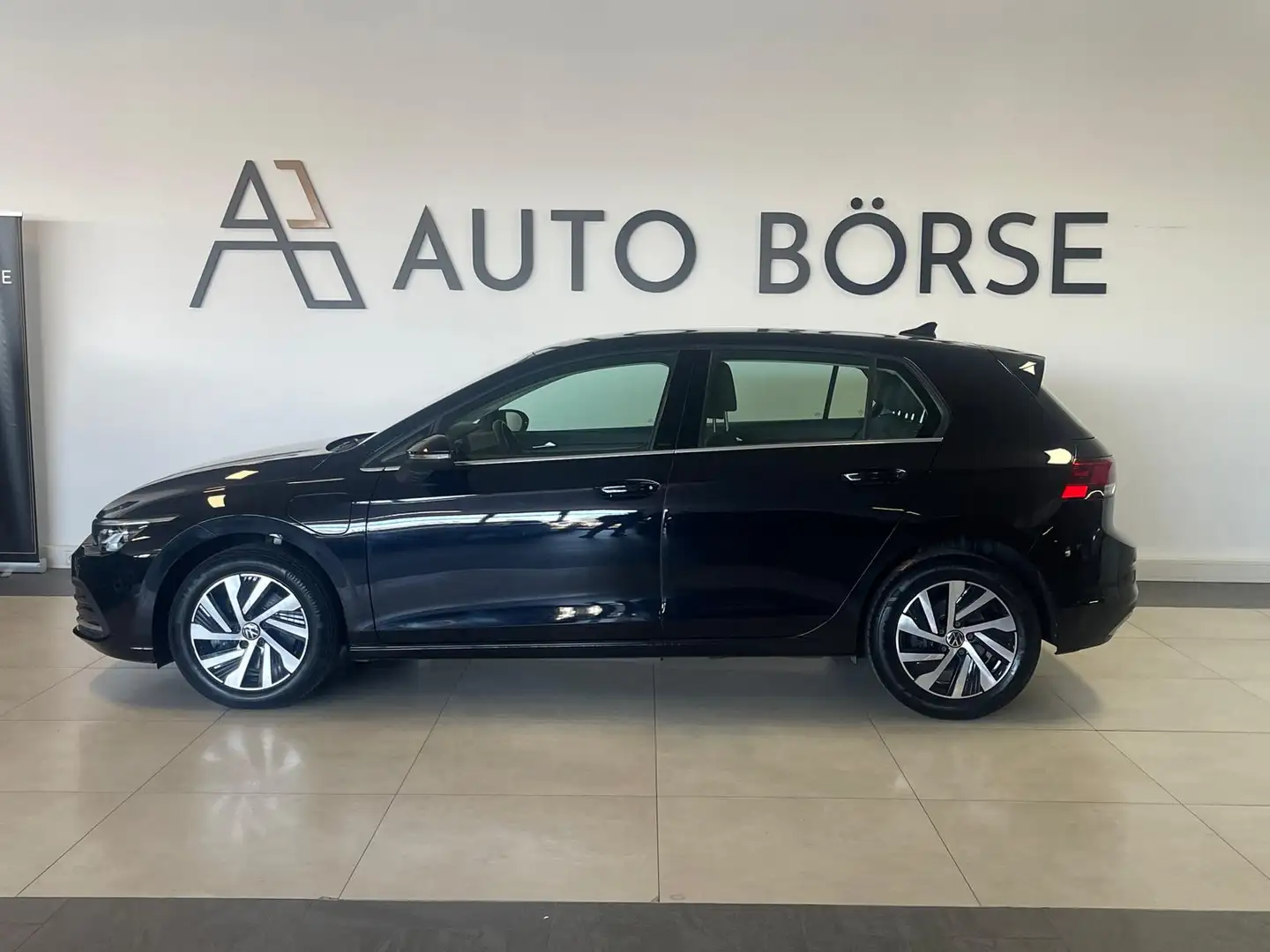 Volkswagen Golf VIII Lim1.4 e-Hybrid DSG*STYLE*NAVI*ACC*LED Schwarz - 2