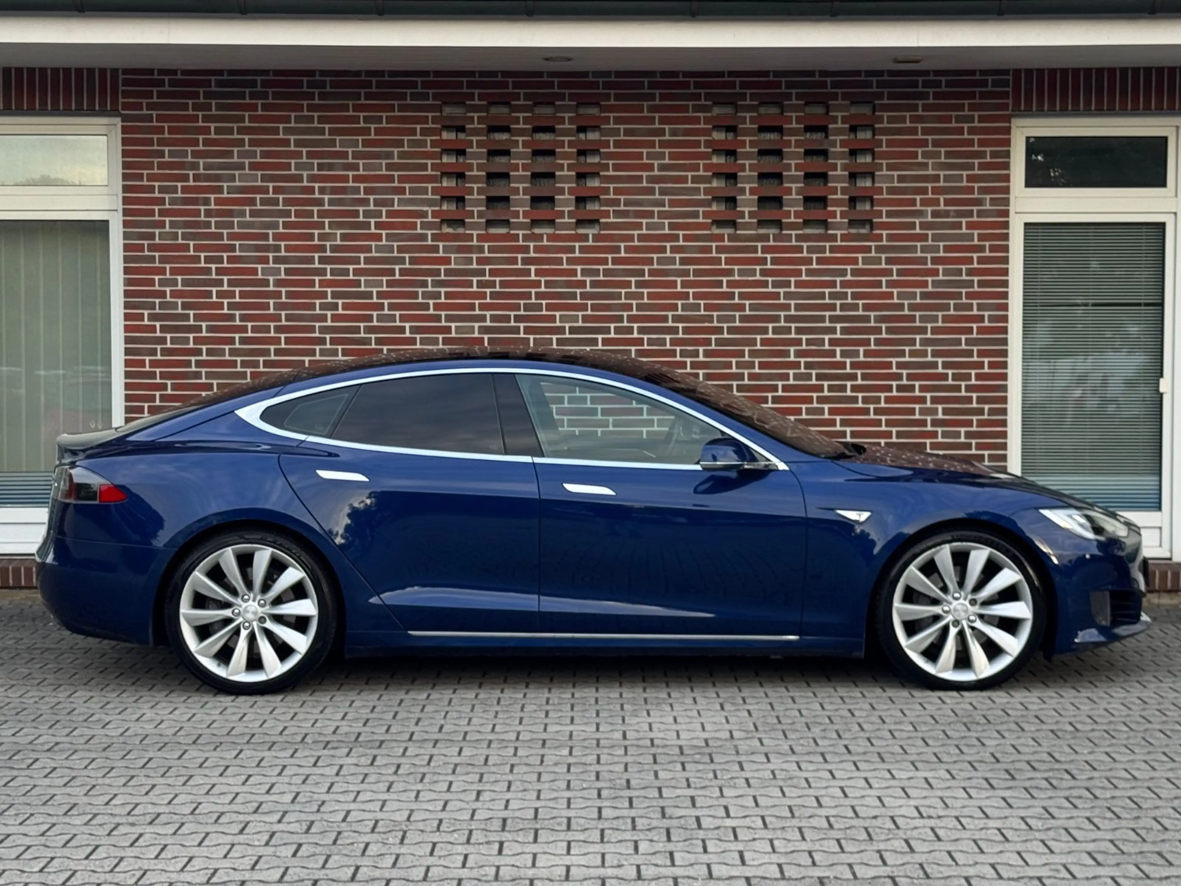 Tesla Model S 75D*FACELIFT*FREE SUPERCHARGING!!*LEDER* — photo 5