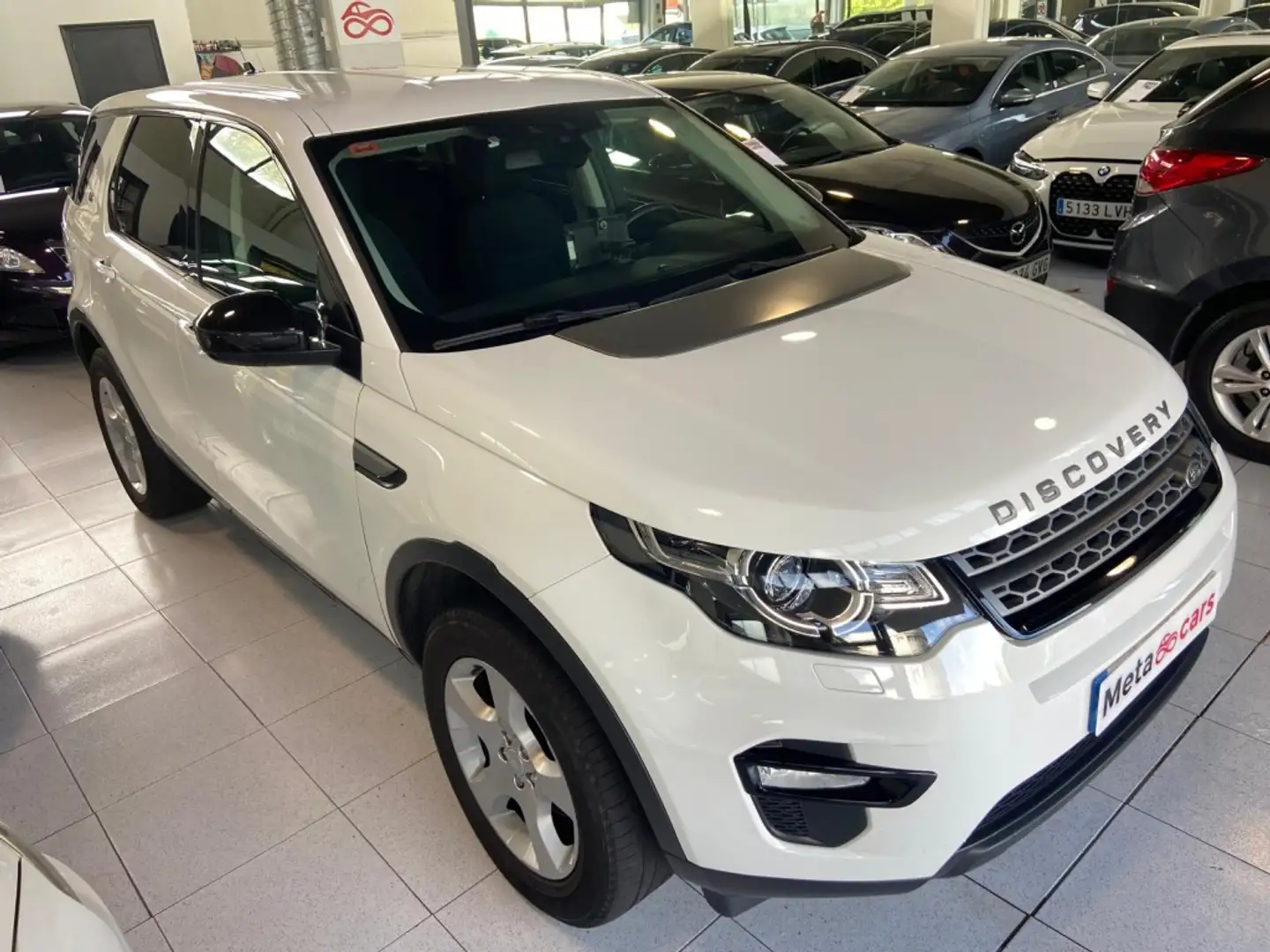 Land Rover Discovery Sport 2.0eD4 Pure 4x2 150 Weiß - 2