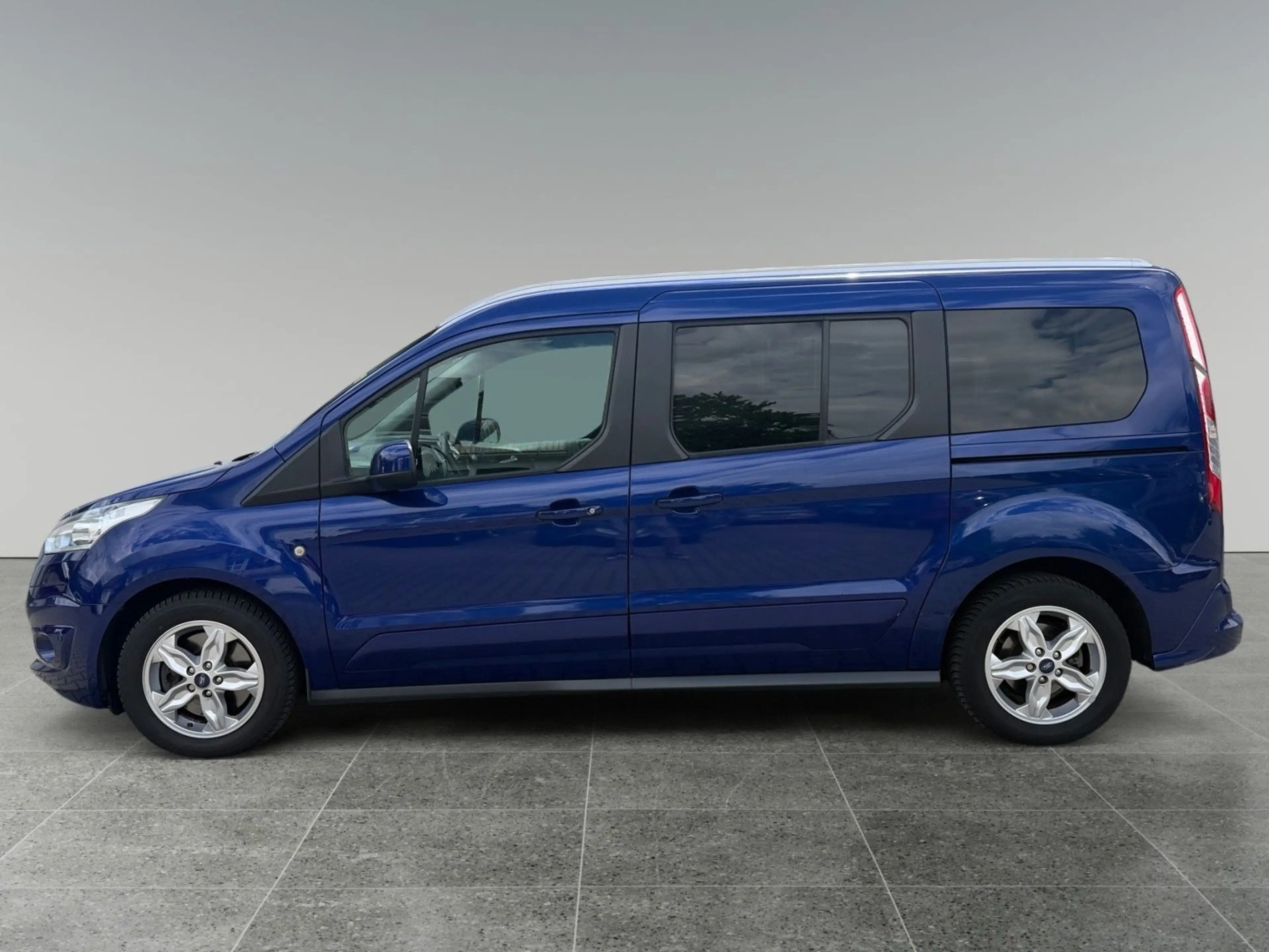 Ford Grand Tourneo Connect Titanium Pano DAB 7Sitz Kamera TüV & Ser — photo 8