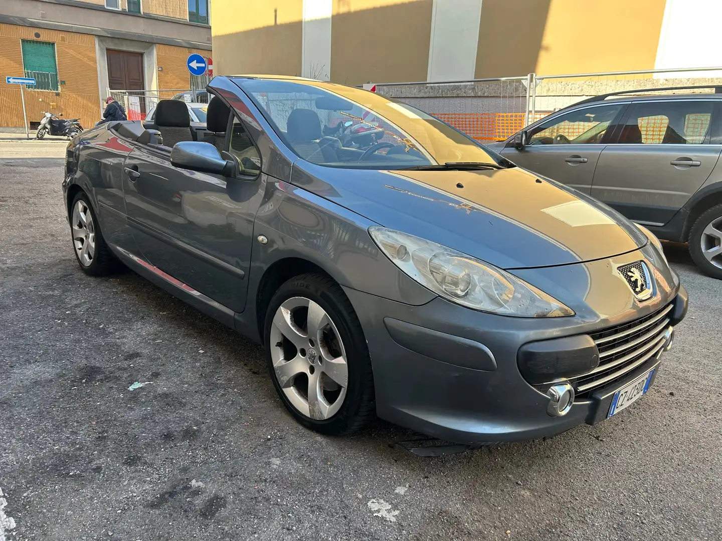 Peugeot 307 307 CC 2.0 hdi 16v Tecno fap Grigio - 2