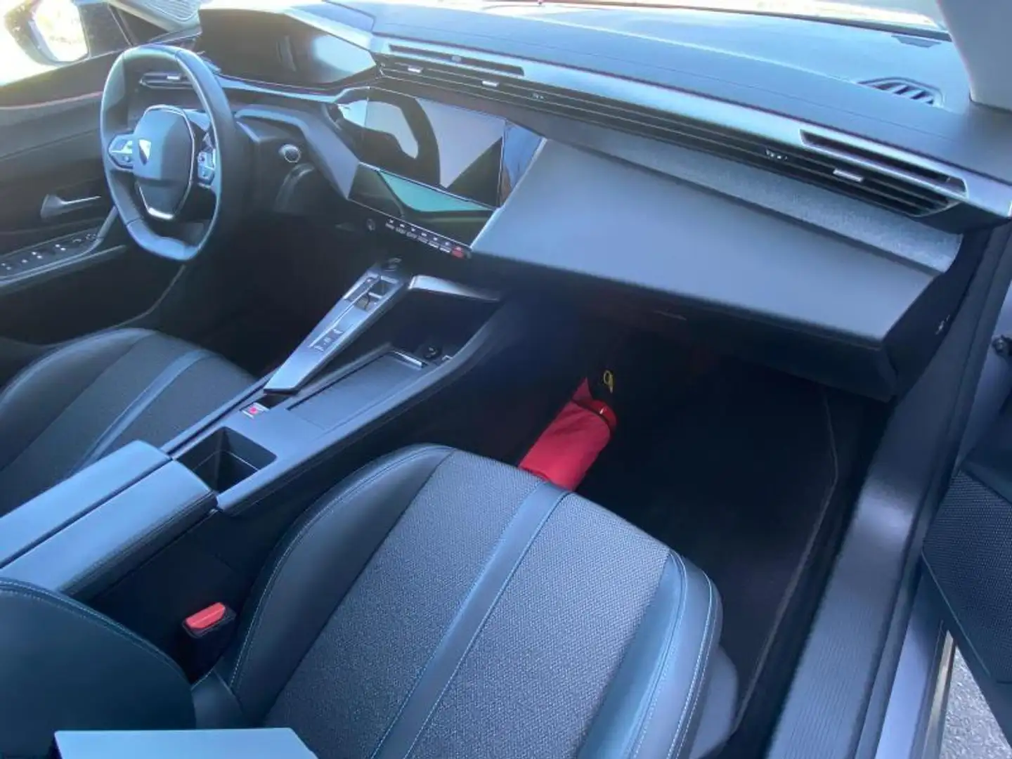 Peugeot 308 Allure / EAT8 / Carplay Grijs - 2