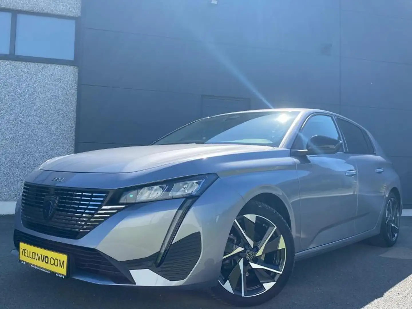 Peugeot 308 Allure / EAT8 / Carplay Grijs - 1