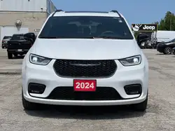 Chrysler Pacifica 2024