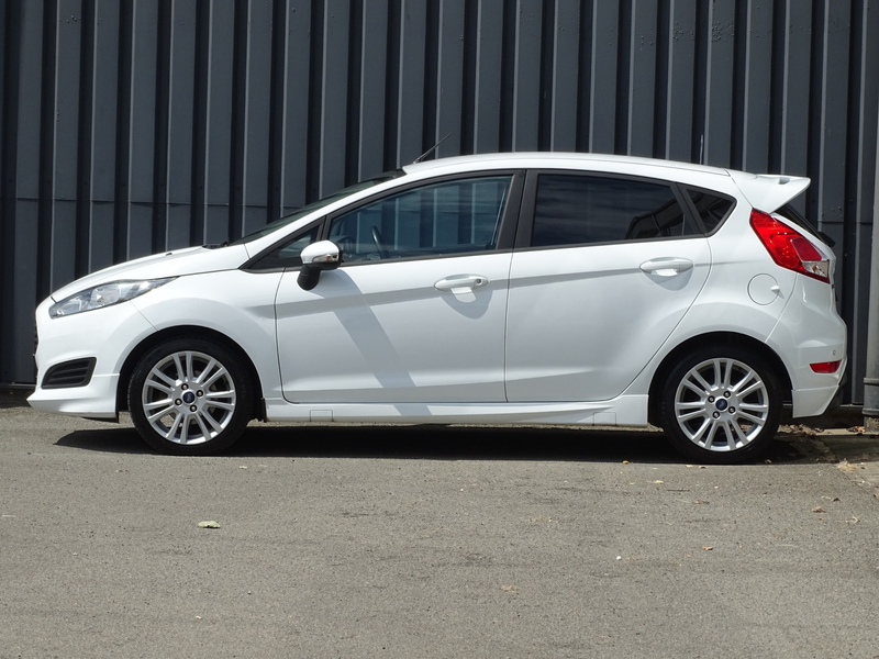 Ford Fiesta 1.0 EcoBoost Hot Hatch | Navi | Bluetooth — photo 2