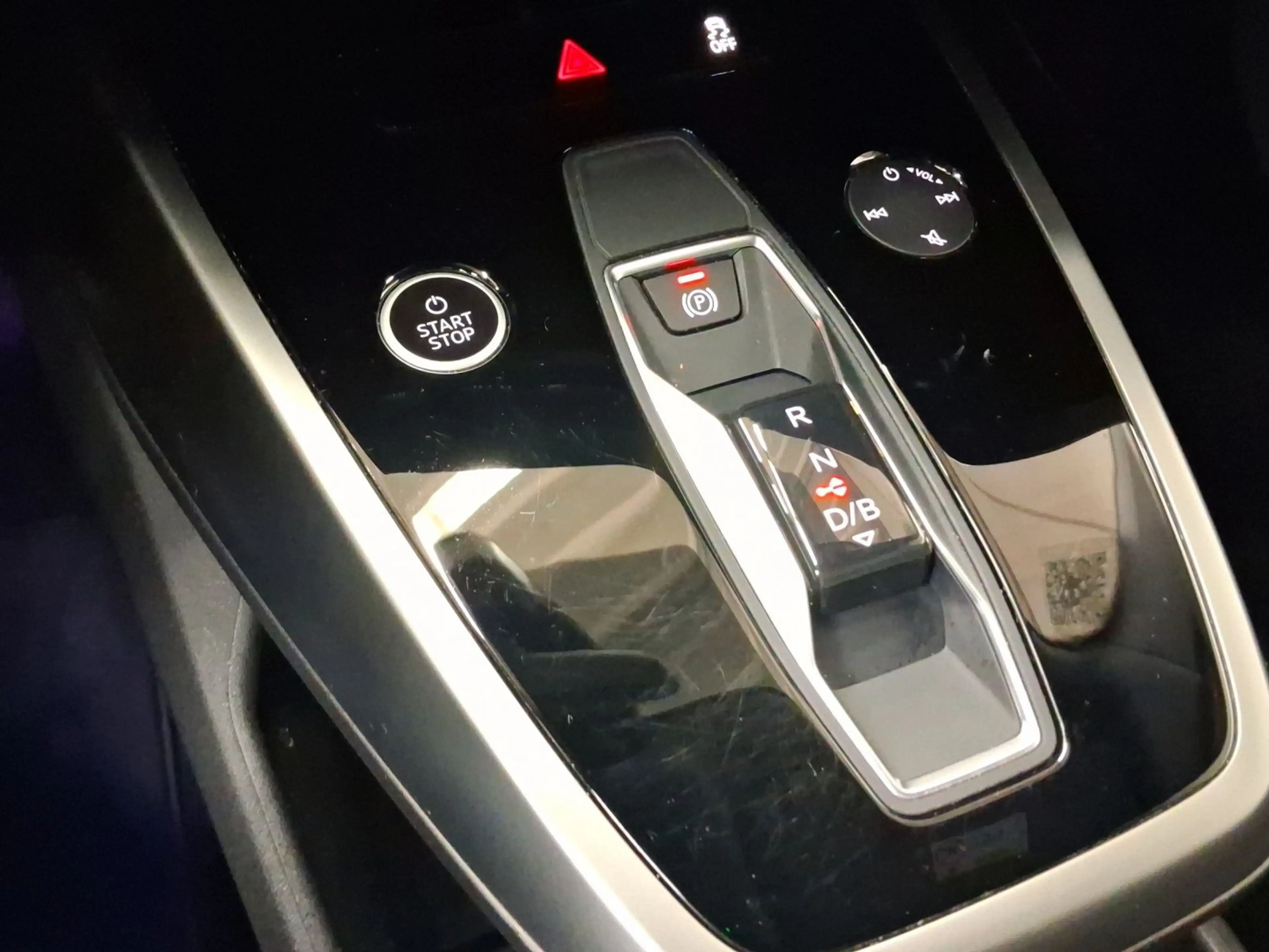 Audi Q4 e-tron 35 NAVI+ PRIVACY VIRTUAL LM20 — photo 11