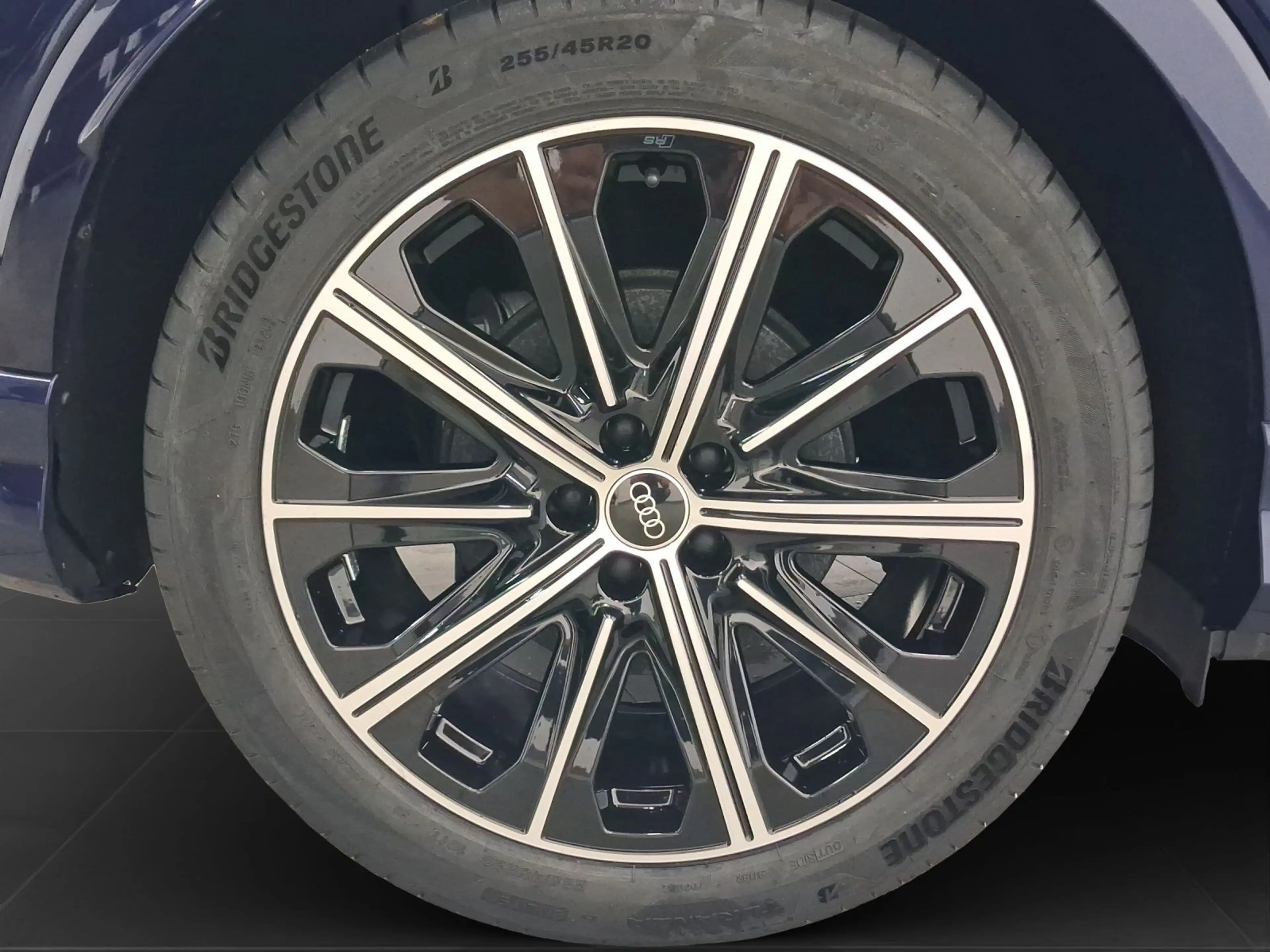Audi Q4 e-tron 35 NAVI+ PRIVACY VIRTUAL LM20 — photo 7