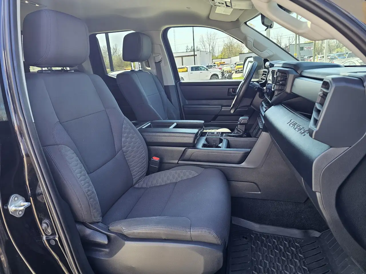 Toyota Tundra снимка Toyota Tundra
