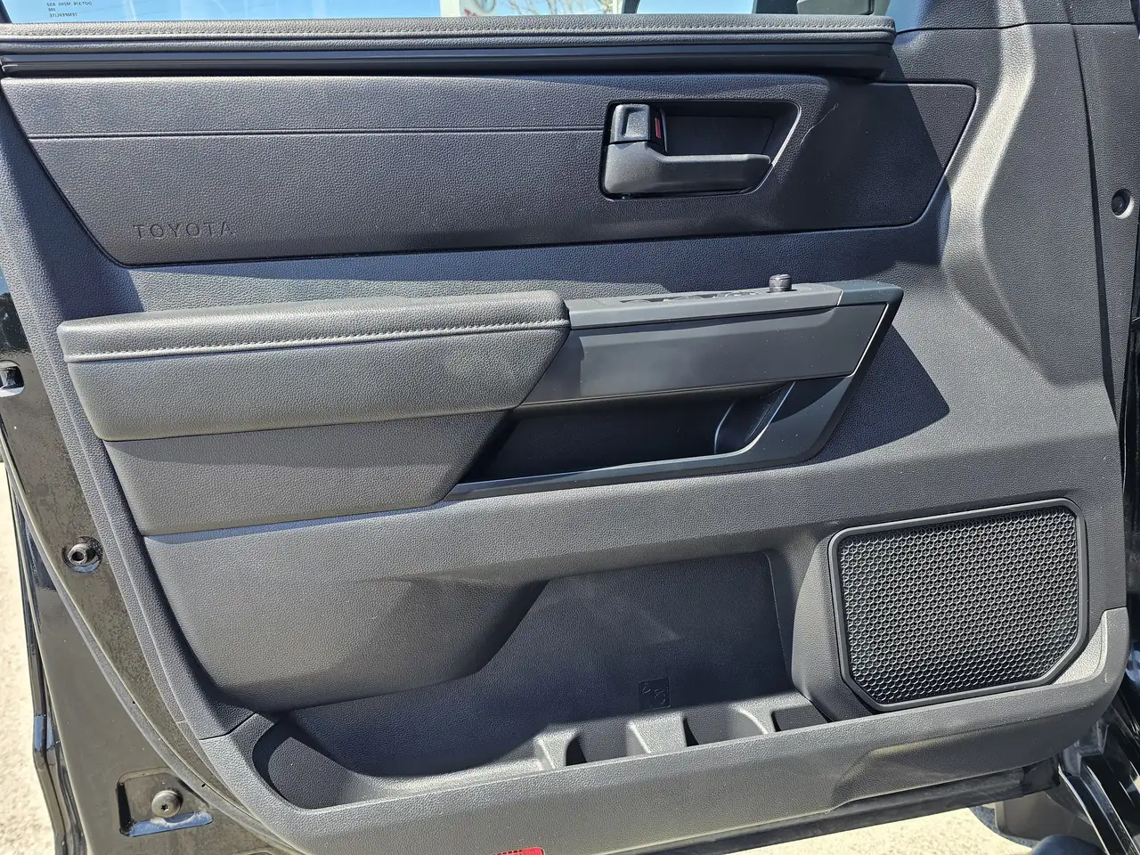 Toyota Tundra снимка Toyota Tundra