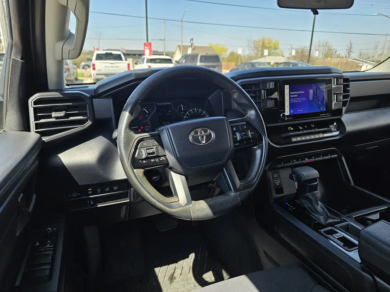 Toyota Tundra снимка Toyota Tundra