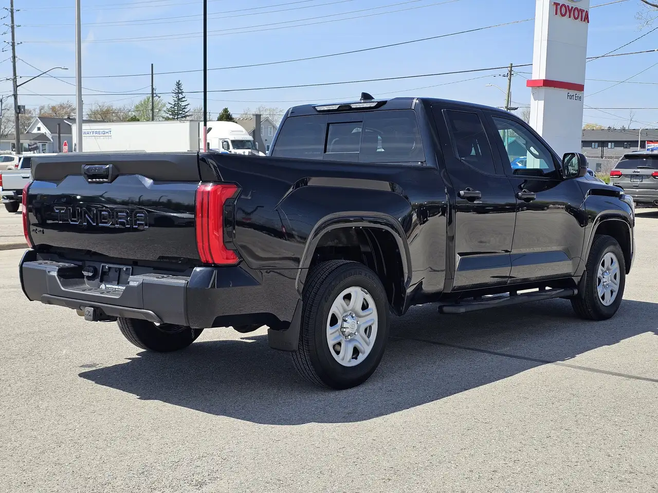 Toyota Tundra снимка Toyota Tundra