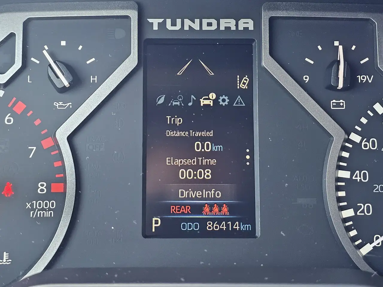 Toyota Tundra снимка Toyota Tundra