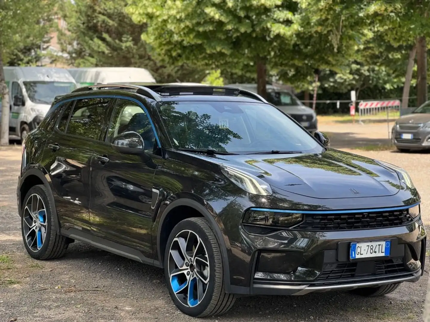 Lynk & Co 01 PHEV Černá - 1