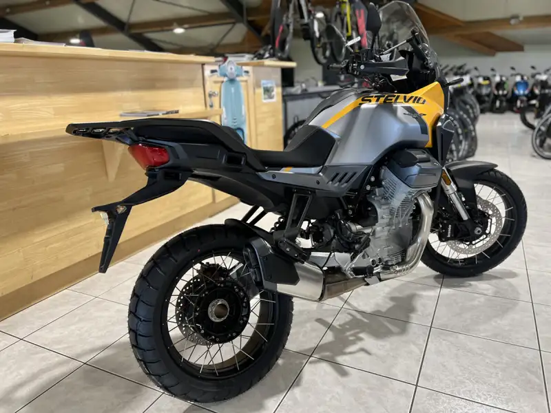 Moto Guzzi Stelvio - foto 3