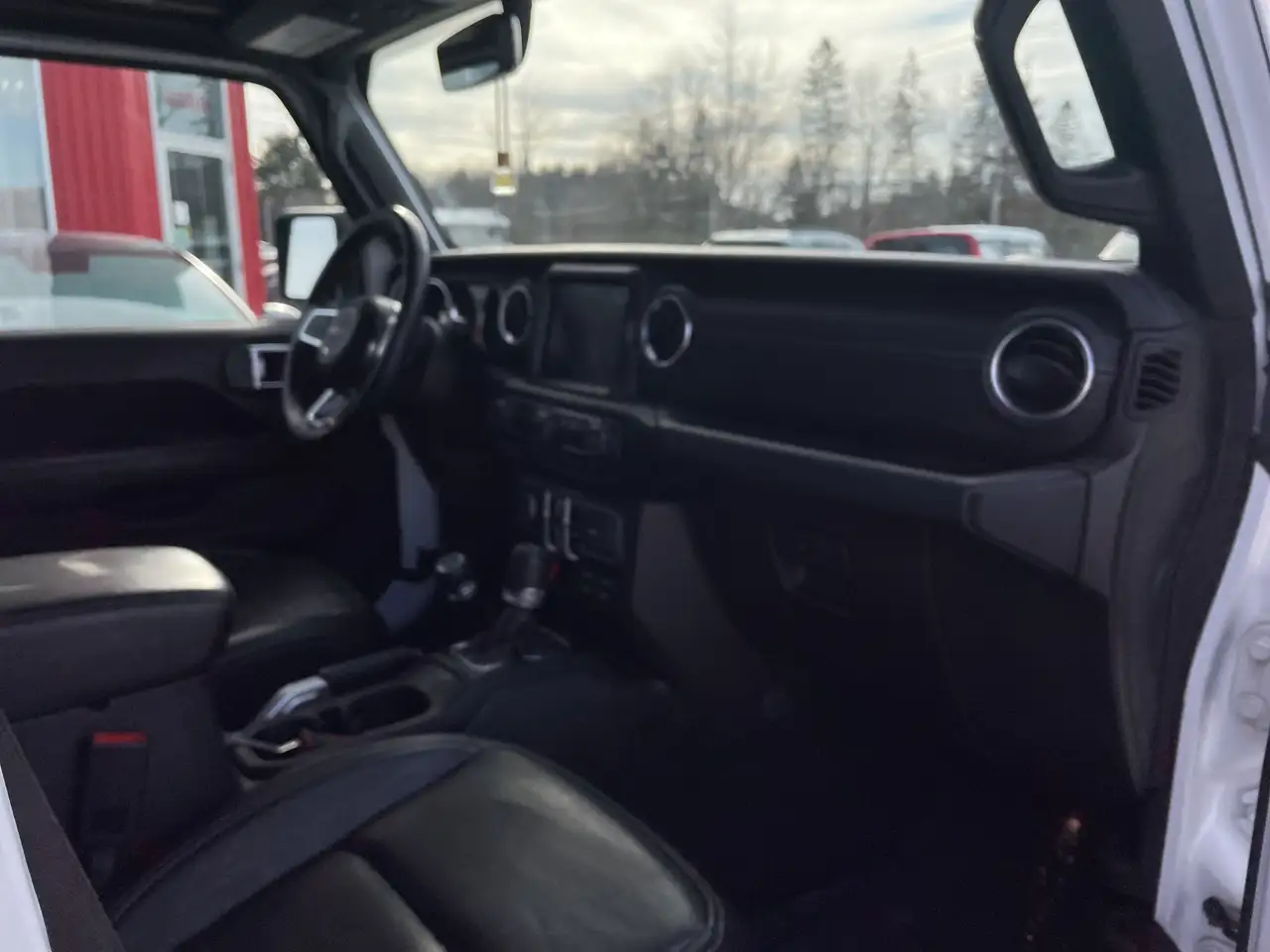 Jeep Wrangler снимка Jeep Wrangler