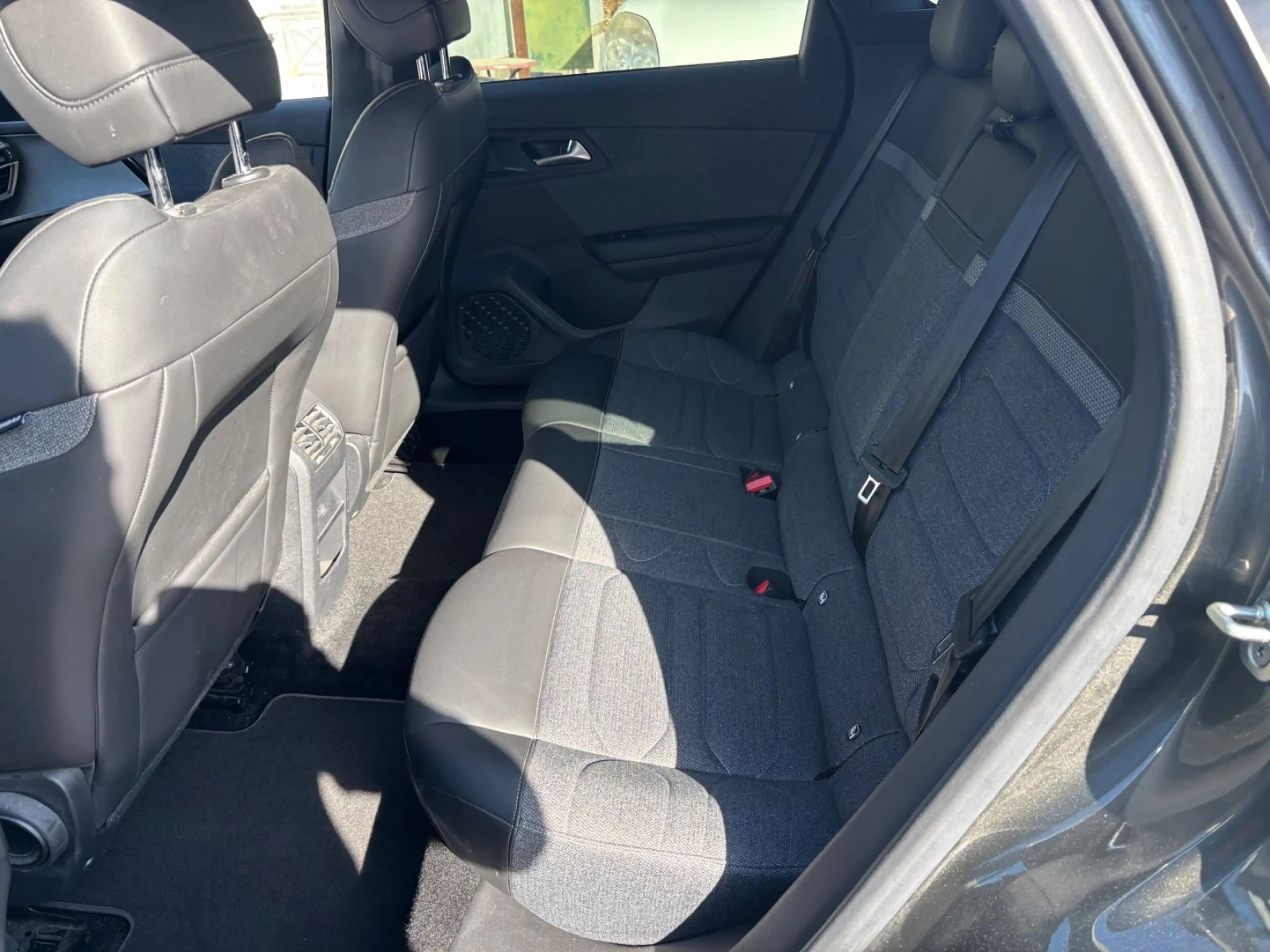 Citroen C5 X Feel Pack Hybrid — photo 13