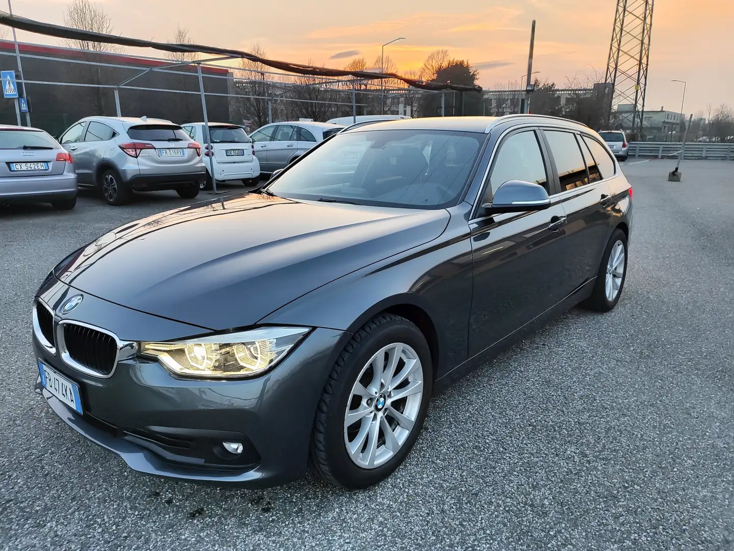 BMW 318 d Touring Sport auto Gris - 2