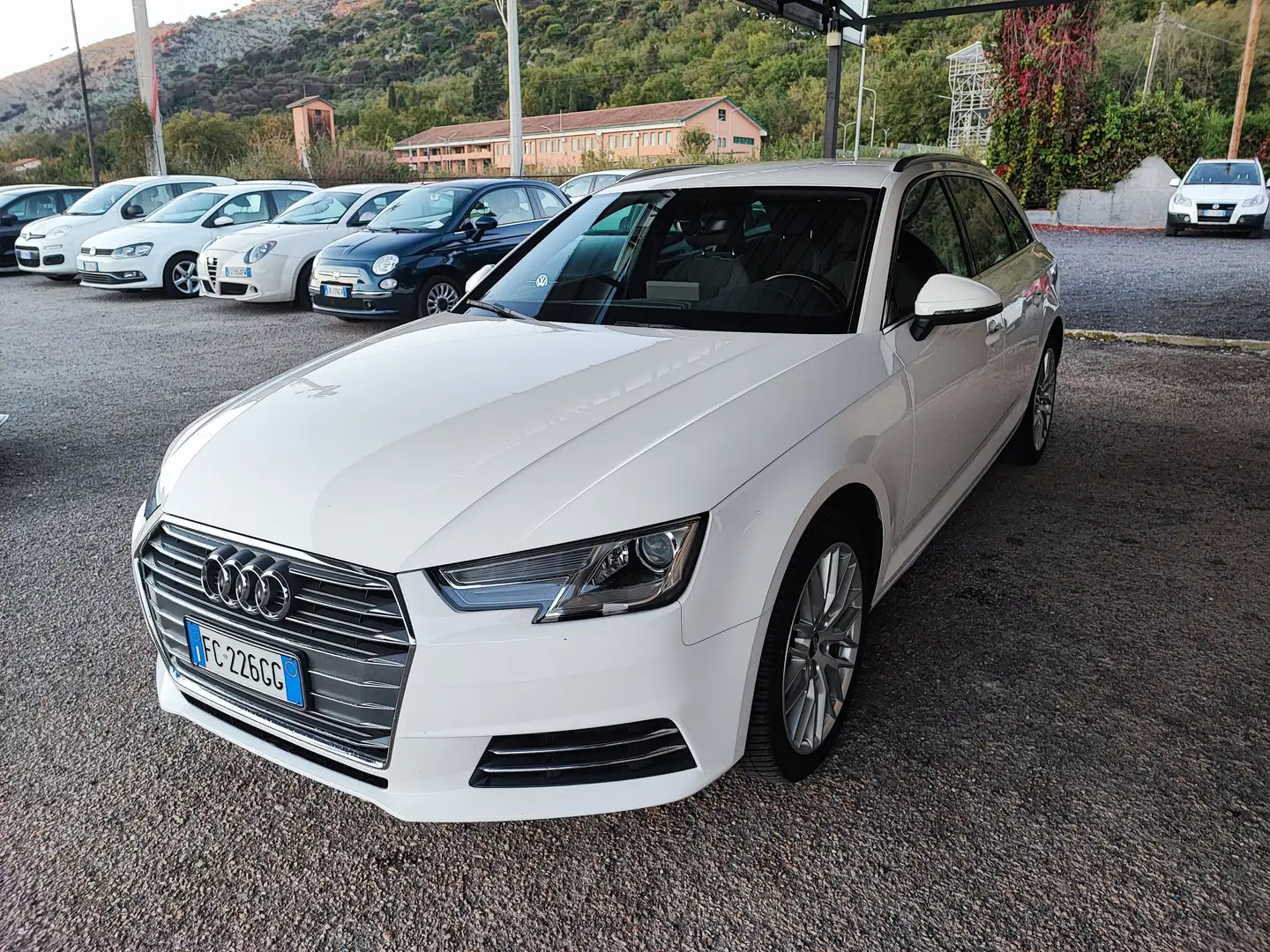 Audi A4 A4  Avant 2.0 tdi Business Sport 150cv s-tronic Bianco - 1