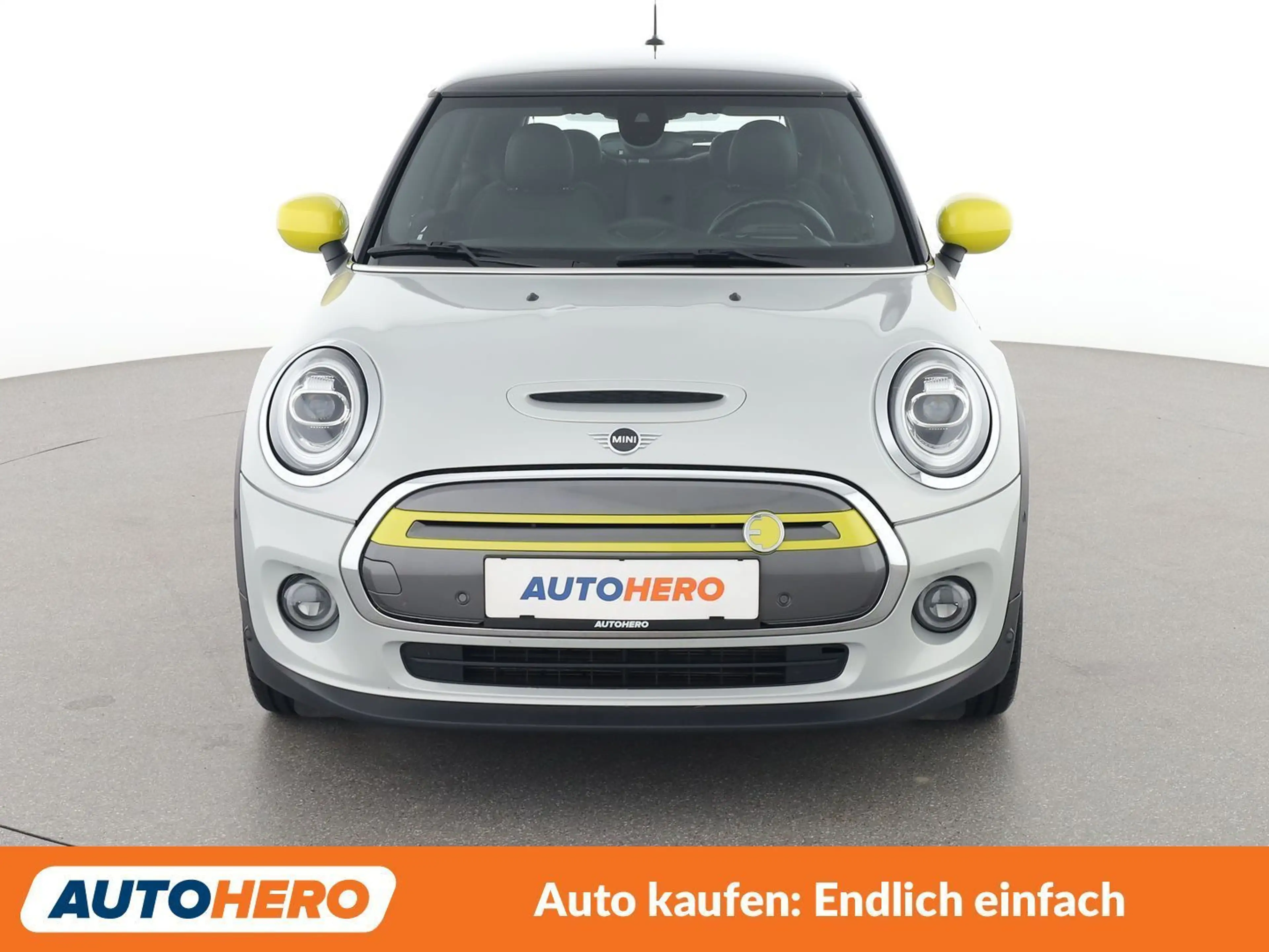 MINI Cooper SE Cooper SE Trim L — photo 9