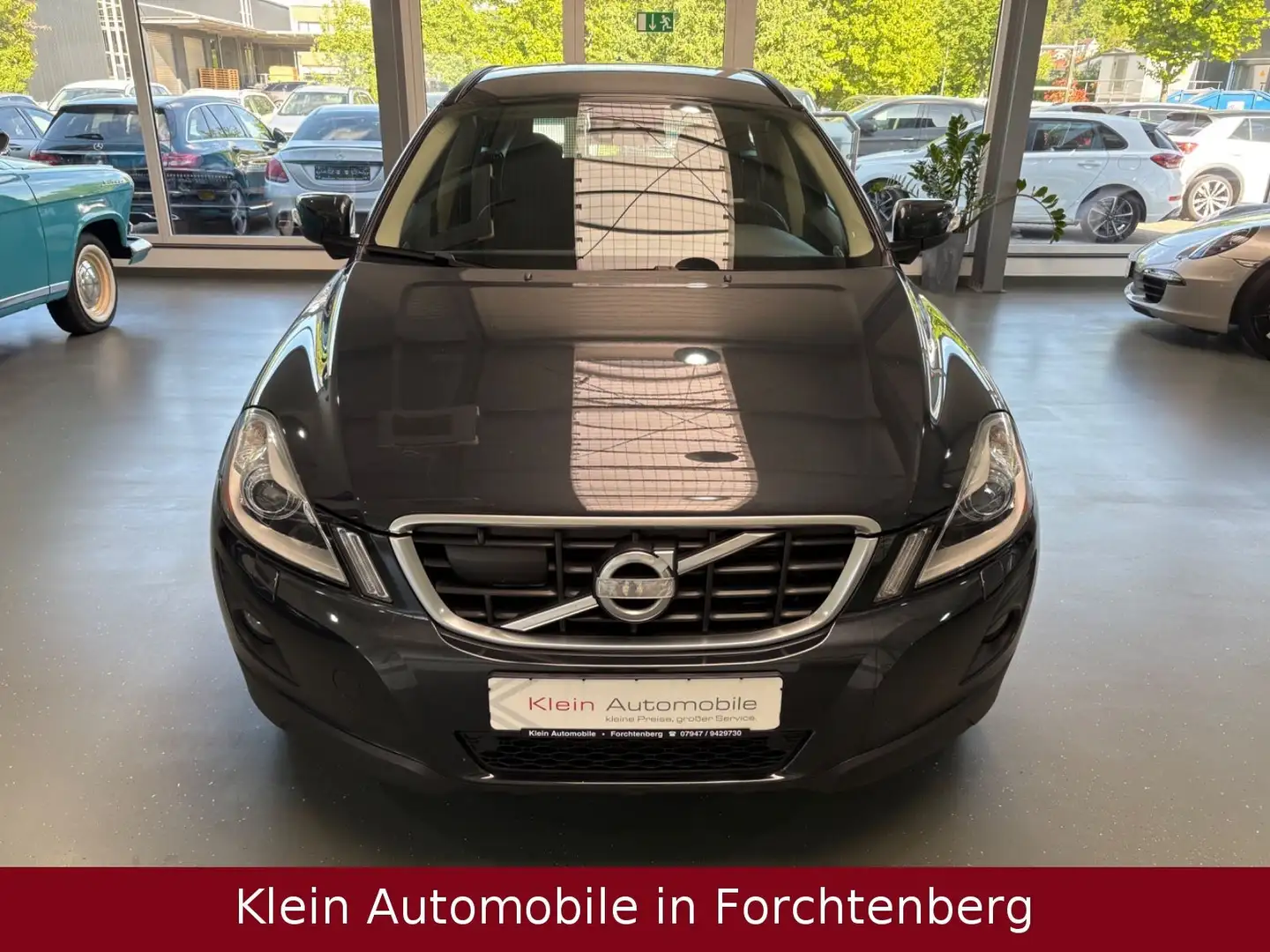 Volvo XC60 Momentum AWD Aut. Navi Bi-Xenon ACC 2.-Hand Grau - 2