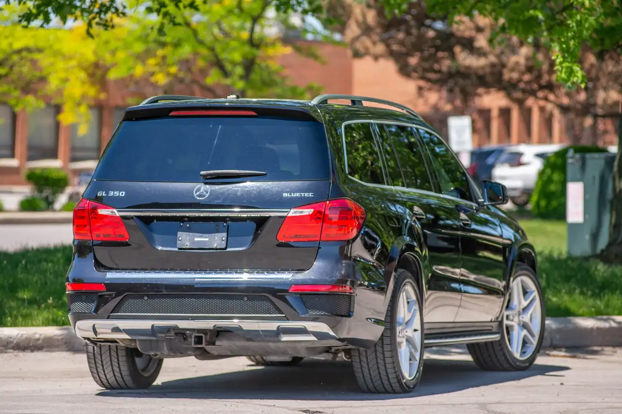 Mercedes-Benz GL-Class снимка Mercedes-Benz GL-Class