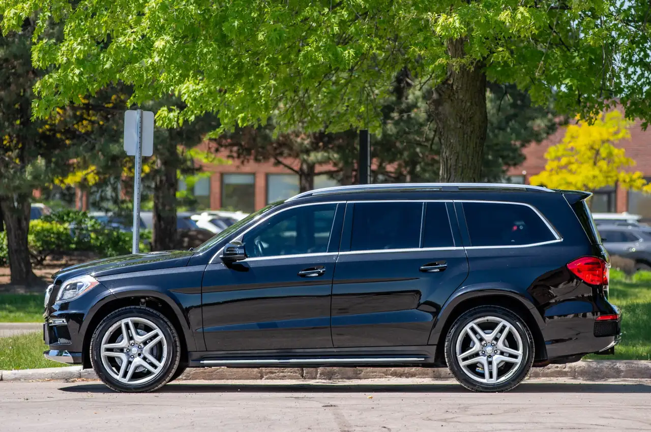 Mercedes-Benz GL-Class снимка Mercedes-Benz GL-Class
